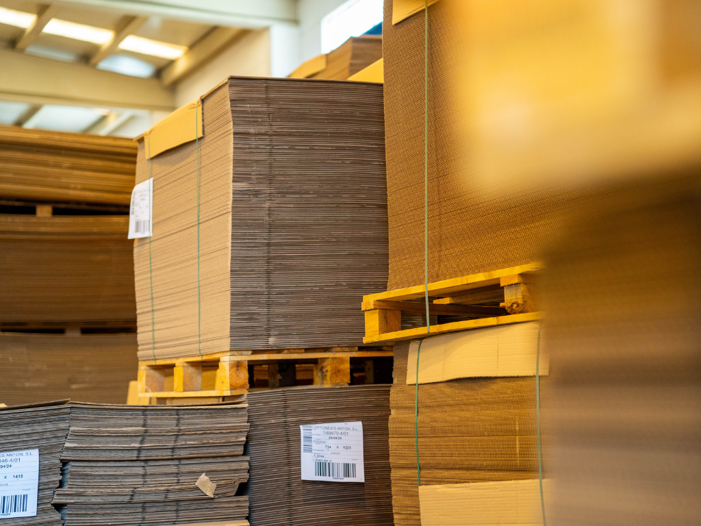 Embalajes adaptables y reutilizables: el futuro funcional del cartón ondulado